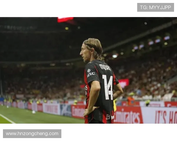 40 岁魔笛 8 轮全首发 6 场满场：老而弥坚写传奇